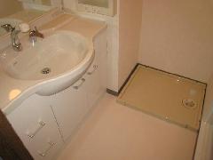 板橋区　Y様邸　洗面化粧台交換工事②　化粧台据付完了